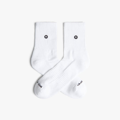 Athletic Essentials Lion Quarter - White